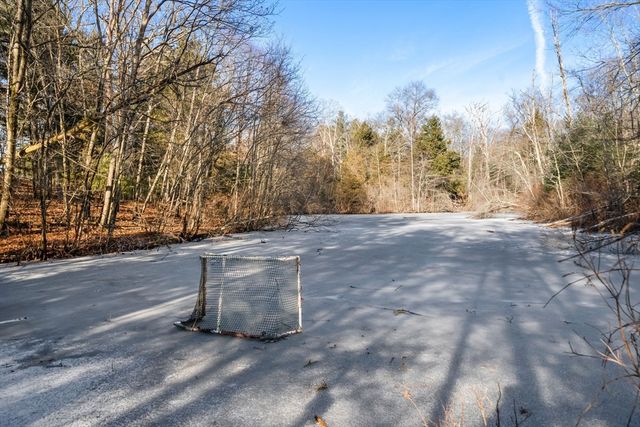 24 Lynn Dr, Attleboro, MA 02703