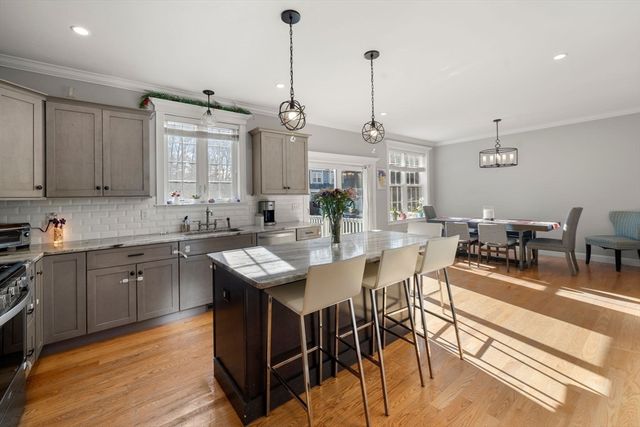 24 Lynn Dr, Attleboro, MA 02703