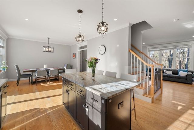 24 Lynn Dr, Attleboro, MA 02703