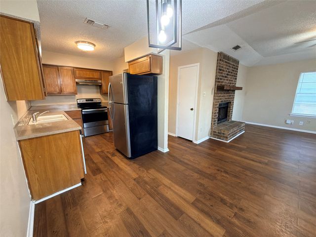 5804 Tinsley Drive, Arlington, TX 76017