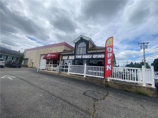2121 Elmwood Avenue, Warwick, RI 02888