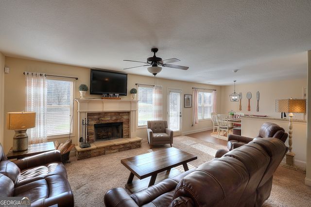 25 Cambridge Farms Drive, Hoschton, GA 30548