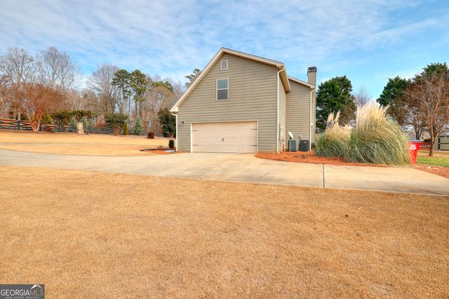 25 Cambridge Farms Drive, Hoschton, GA 30548
