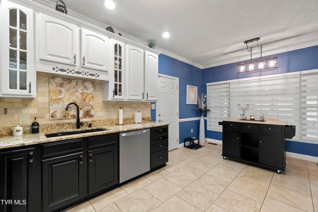 2605 Halifax Drive, Kingsport, TN 37660