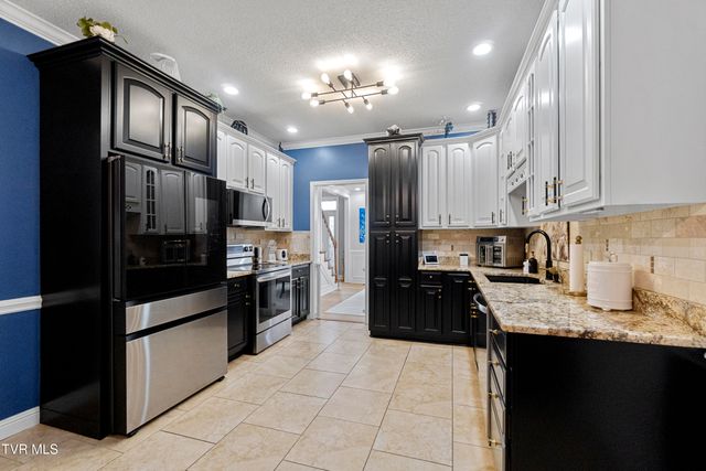 2605 Halifax Drive, Kingsport, TN 37660