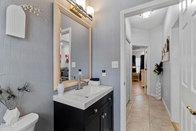 2605 Halifax Drive, Kingsport, TN 37660