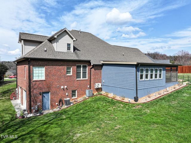 2605 Halifax Drive, Kingsport, TN 37660