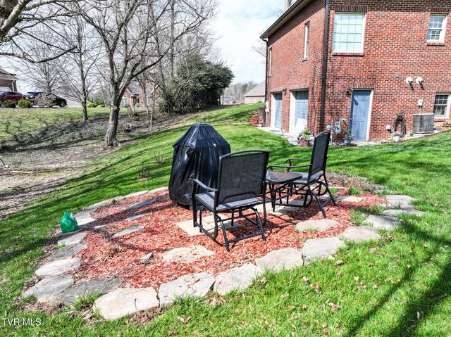 2605 Halifax Drive, Kingsport, TN 37660