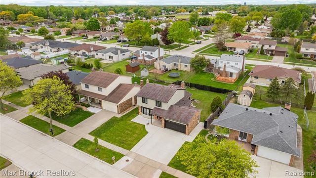 38327 Sleigh Drive, Sterling Heights, MI 48310