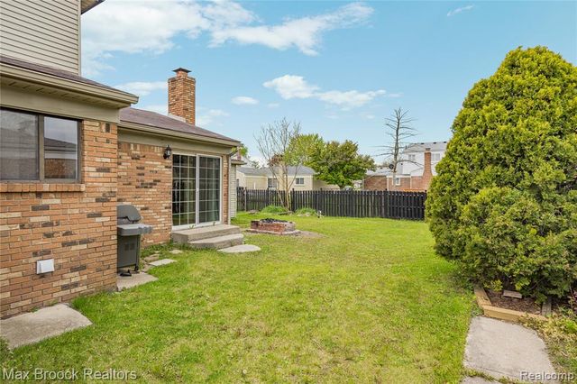 38327 Sleigh Drive, Sterling Heights, MI 48310