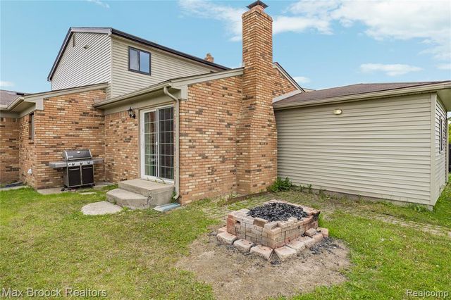 38327 Sleigh Drive, Sterling Heights, MI 48310