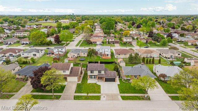 38327 Sleigh Drive, Sterling Heights, MI 48310