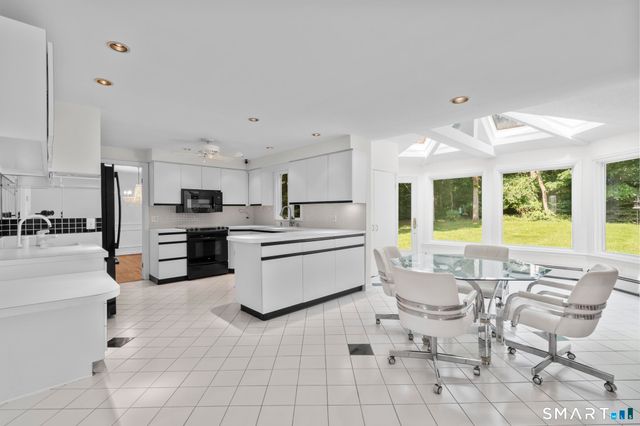 241 Argyle Road, Orange, CT 06477