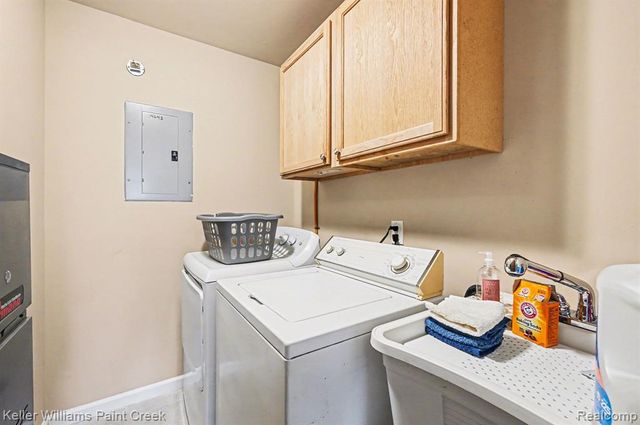 44643 Connecticut Court, Clinton Township, MI 48038