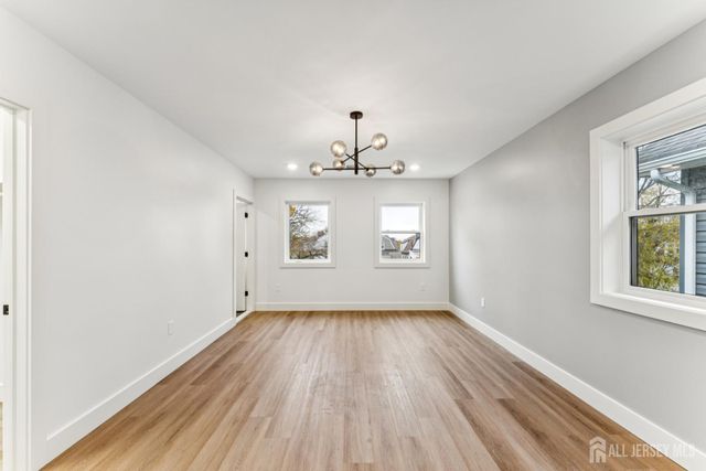 84 hollywood Avenue, East Orange, NJ 07018