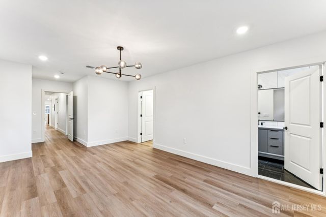 84 hollywood Avenue, East Orange, NJ 07018