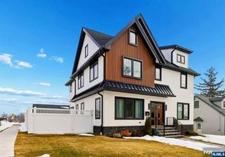 6 Hillside Terrace, Wallington, NJ 07057