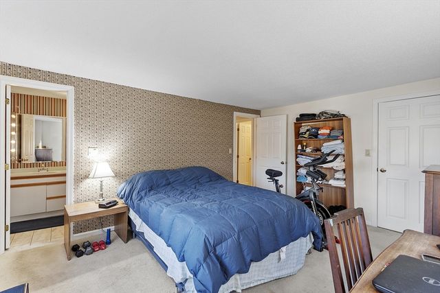 295 W. Wyoming Avenue 10C, Stoneham, MA 02180