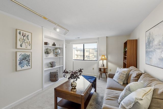 295 W. Wyoming Avenue 10C, Stoneham, MA 02180