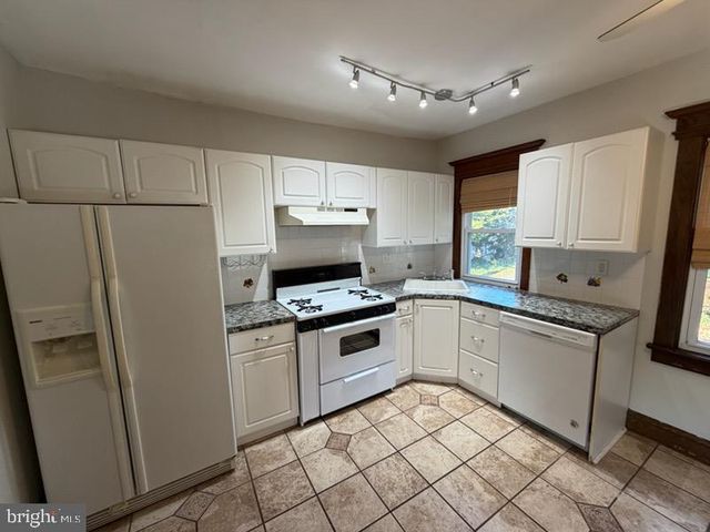 5753 ROGERS AVE, Pennsauken, NJ 08109