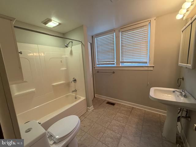 5753 ROGERS AVE, Pennsauken, NJ 08109