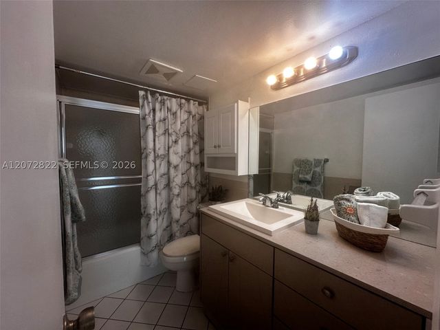6700 Cypress Rd 111, Plantation, FL 33317