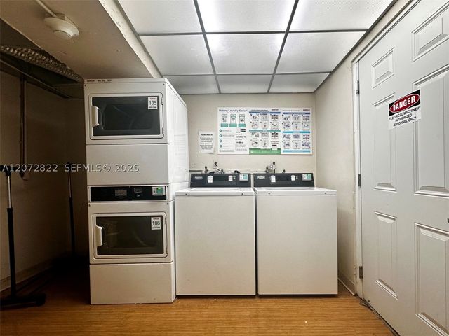 6700 Cypress Rd 111, Plantation, FL 33317