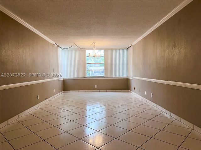 6700 Cypress Rd 111, Plantation, FL 33317