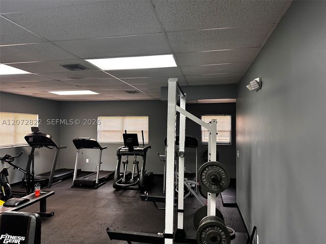 6700 Cypress Rd 111, Plantation, FL 33317