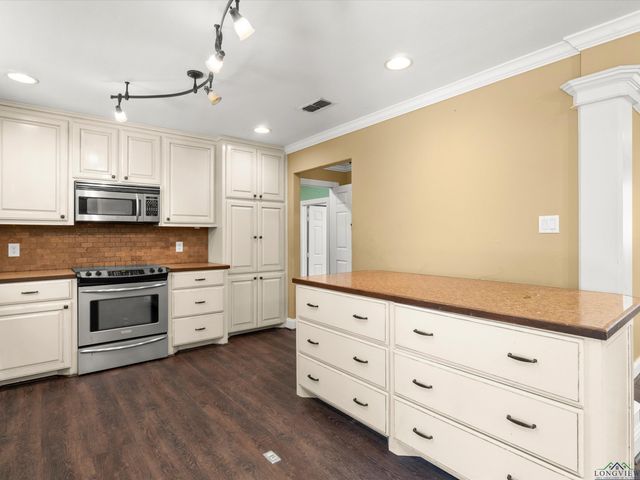 1137 FM 2985, Hughes Springs, TX 75656