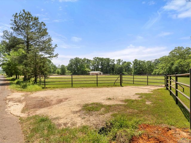 1137 FM 2985, Hughes Springs, TX 75656