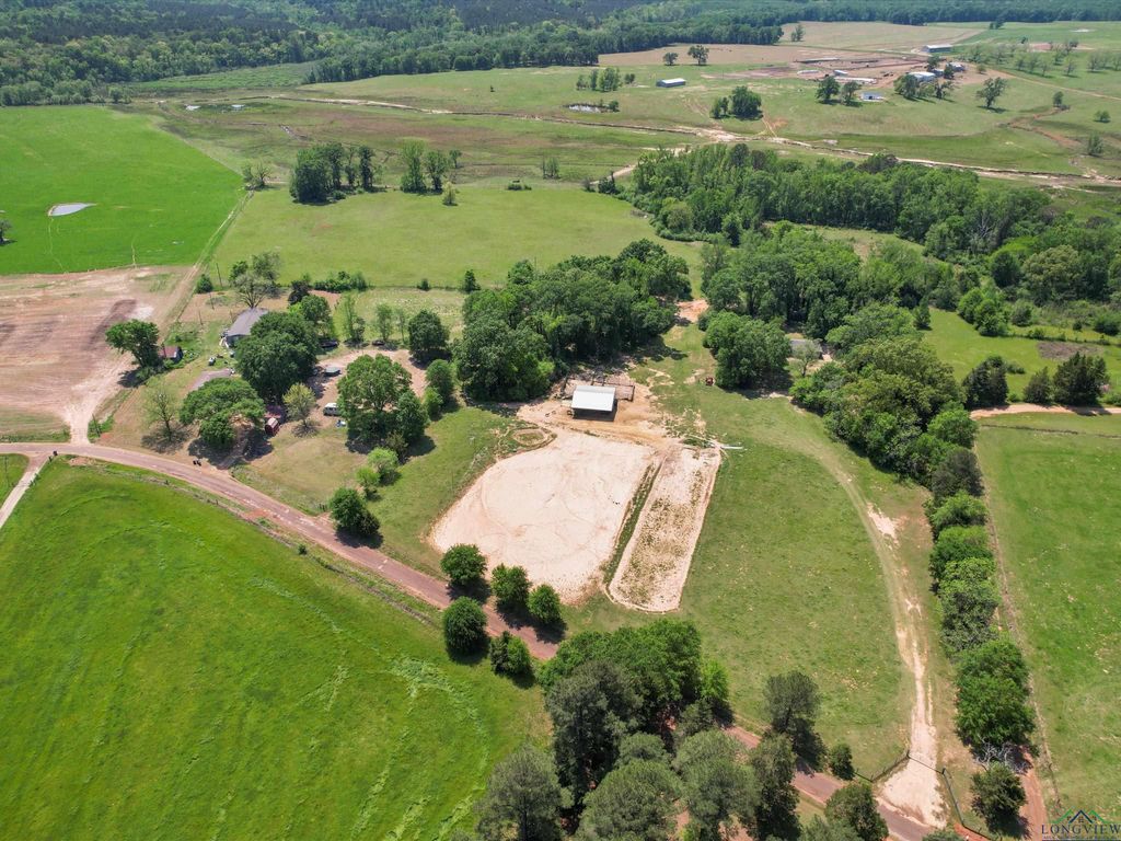 1137 FM 2985, Hughes Springs, TX 75656