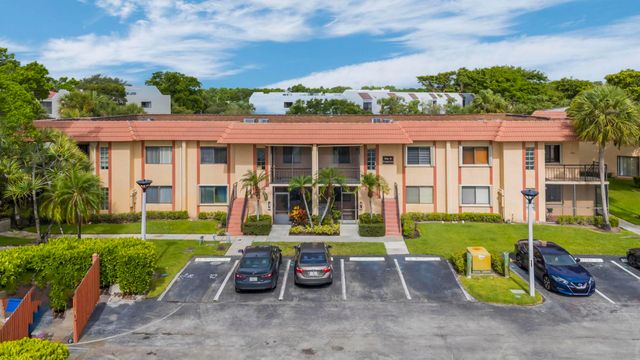 170 Lakeview Drive 203, Weston, FL 33326