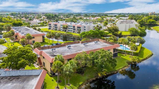 170 Lakeview Drive 203, Weston, FL 33326