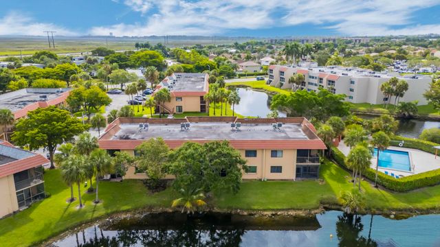 170 Lakeview Drive 203, Weston, FL 33326