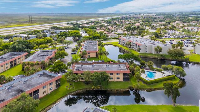 170 Lakeview Drive 203, Weston, FL 33326