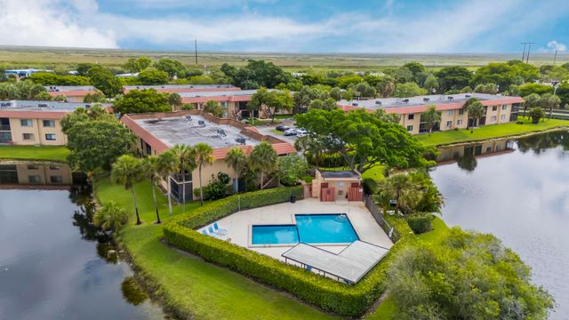 170 Lakeview Drive 203, Weston, FL 33326
