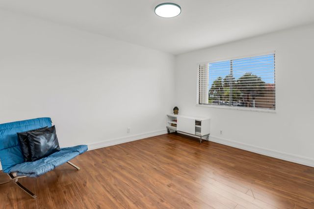 170 Lakeview Drive 203, Weston, FL 33326