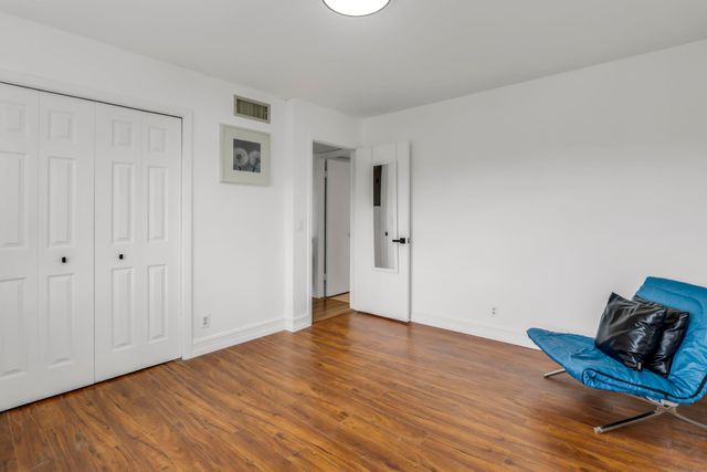 170 Lakeview Drive 203, Weston, FL 33326