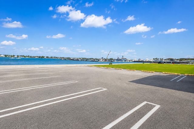 4500 N FLAGLER Drive B21, West Palm Beach, FL 33407