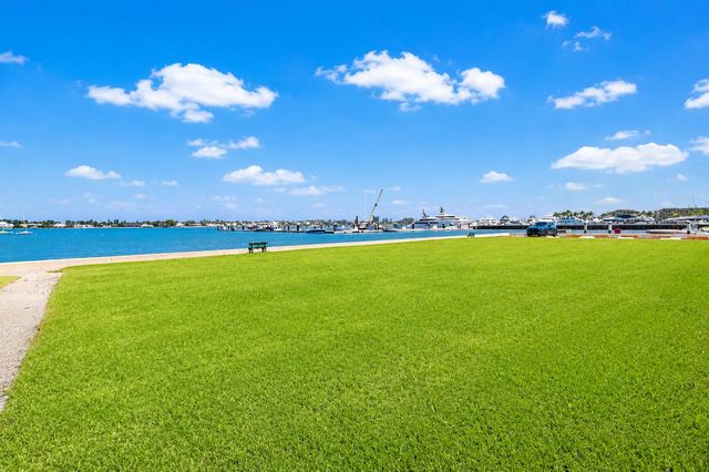 4500 N FLAGLER Drive B21, West Palm Beach, FL 33407