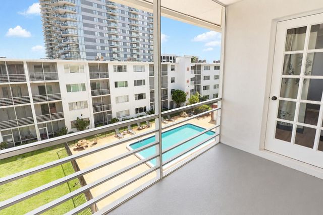 4500 N FLAGLER Drive B21, West Palm Beach, FL 33407
