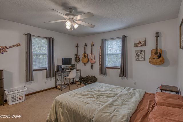 2907 W 17th Street, Joplin, MO 64801