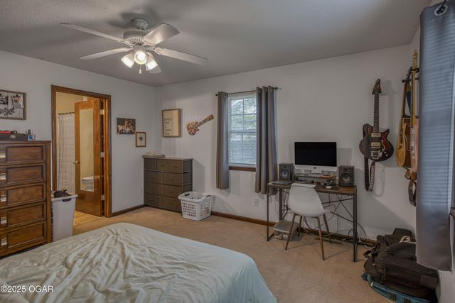 2907 W 17th Street, Joplin, MO 64801