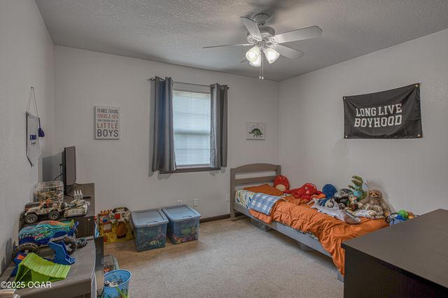 2907 W 17th Street, Joplin, MO 64801