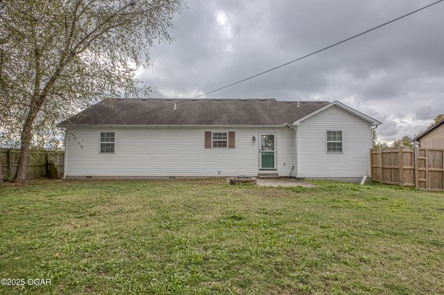 2907 W 17th Street, Joplin, MO 64801