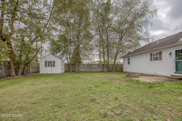 2907 W 17th Street, Joplin, MO 64801