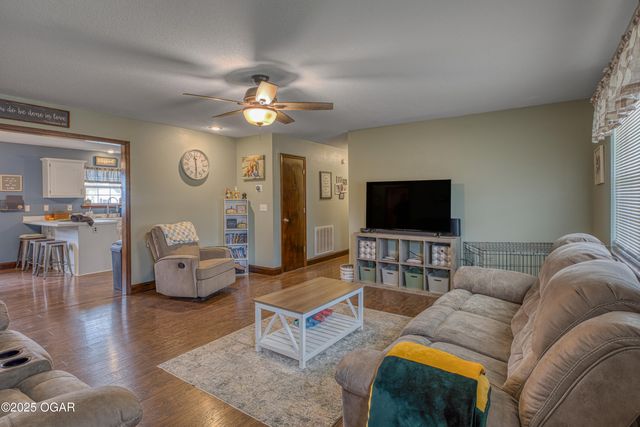 2907 W 17th Street, Joplin, MO 64801