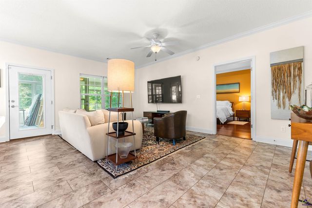154 Fairway Oaks Drive, Perry, GA 31069