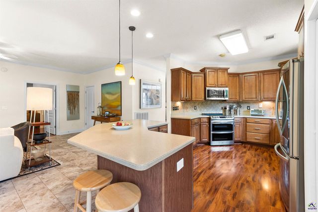154 Fairway Oaks Drive, Perry, GA 31069